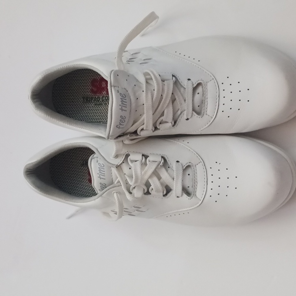 SAS women's white color shoes size 8N